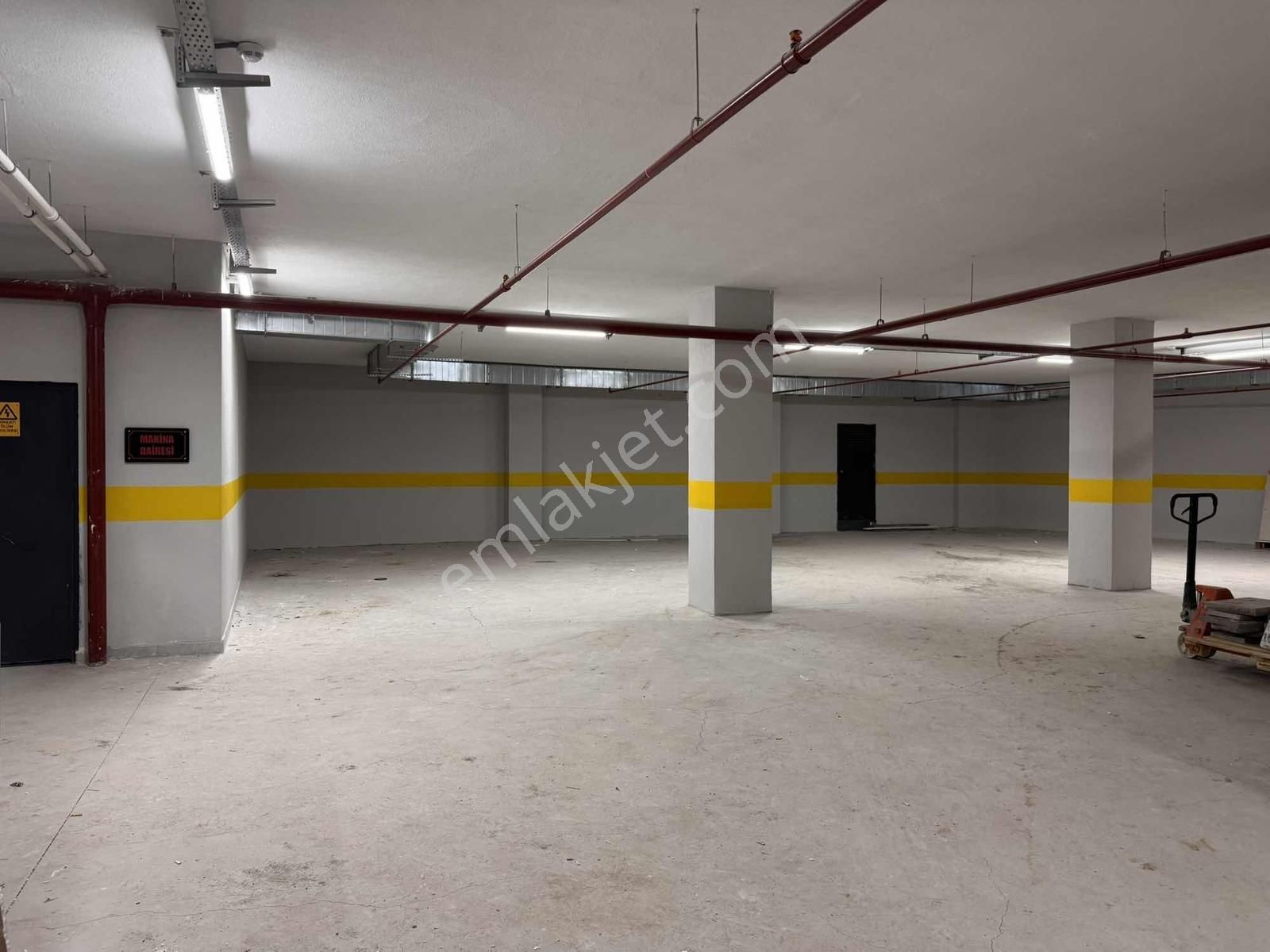 Sultanbeyli Aslan Plazada Prestijli Konumda Kiralık Ofisler - Görsel 23