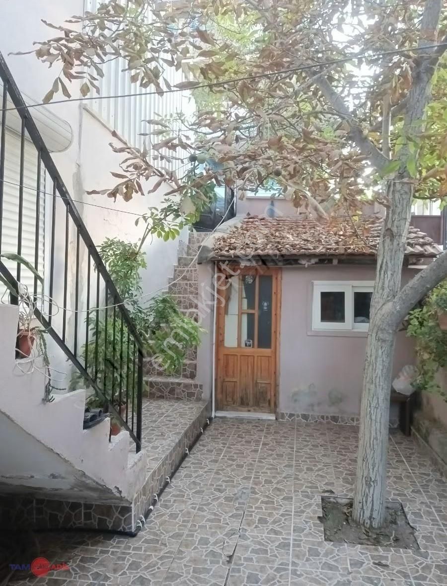 Dikili'de Satılık 2 Adet 1+1 Daireli,müstakil Ev! - Görsel 26