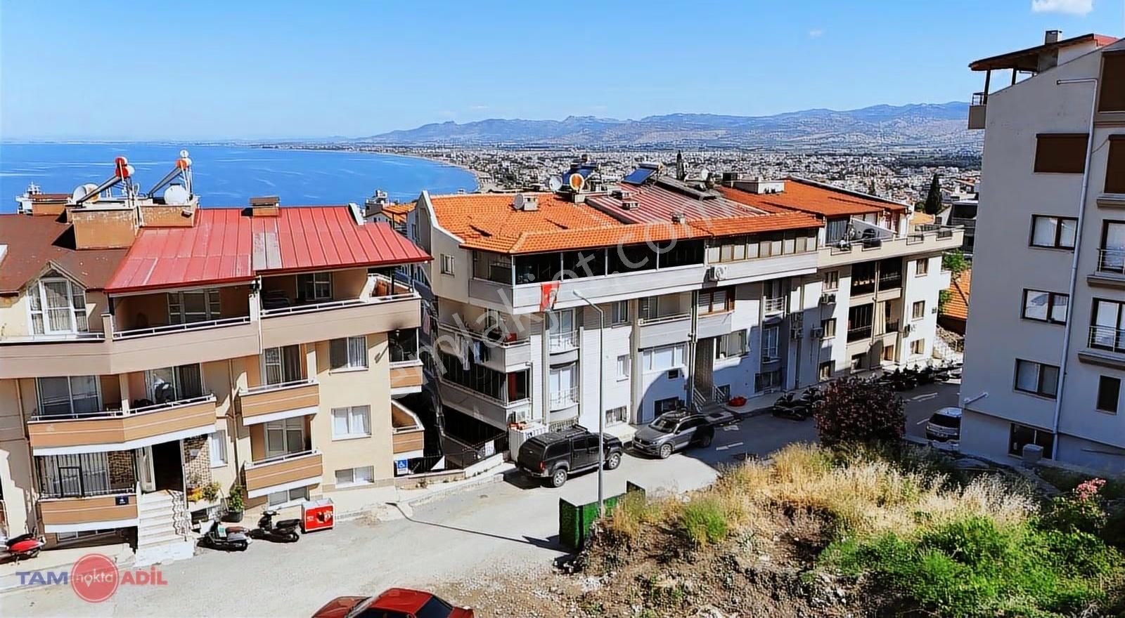 Dikili 36 Sokak 2+1 Fırsat Daire Merkezi Isıtma Geniş Odalı