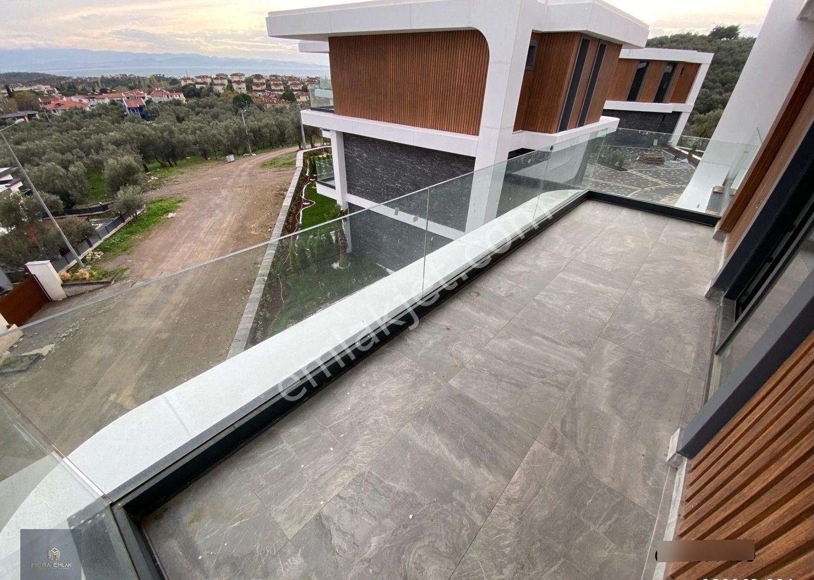 ▀mera Emlaktan Gürede Deniz Manzaralı Havuzlu Emsalsiz 3+2 Villa - Görsel 3