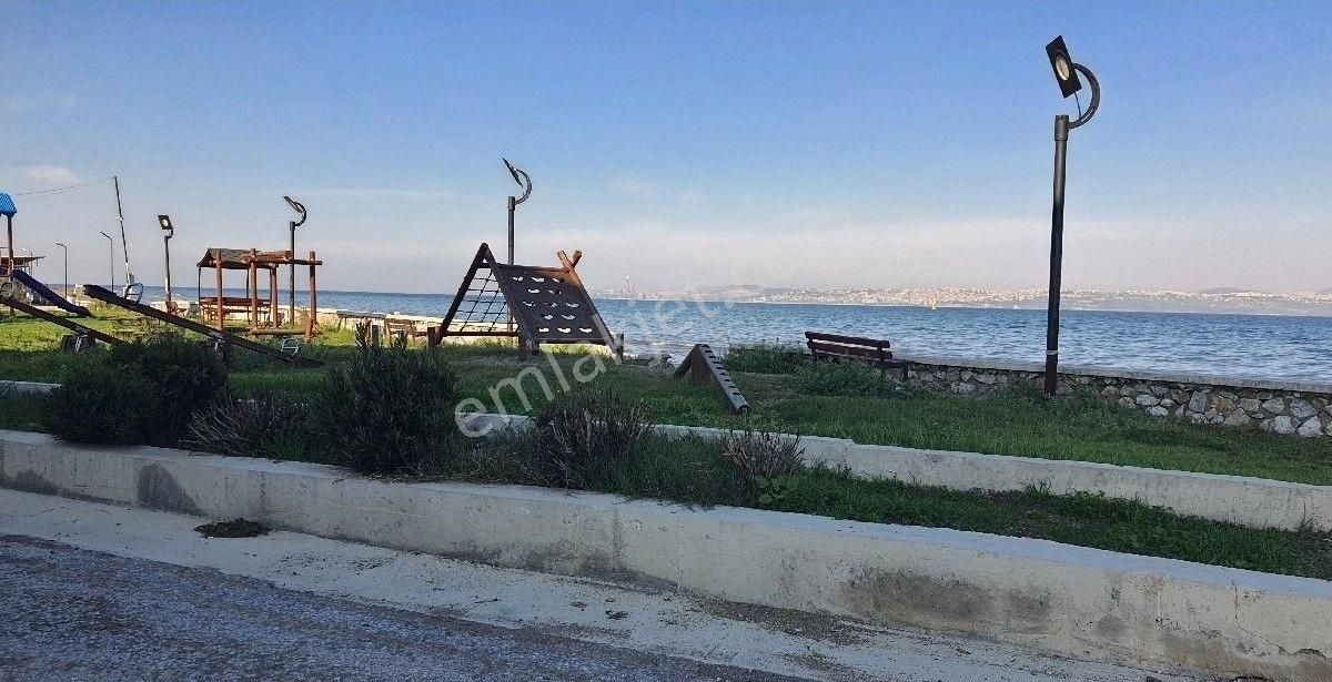 Altınkum Sitesinde Denize Sıfır Köşe Binada Satılık 2+1 Daire - Görsel 2