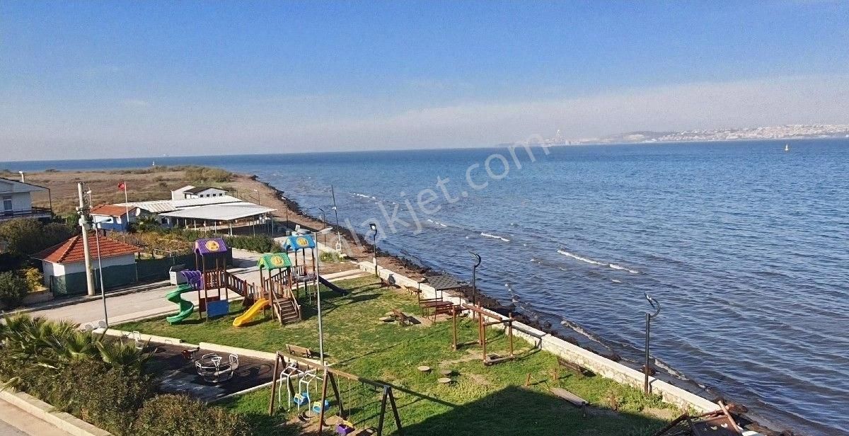 Altınkum Sitesinde Denize Sıfır Köşe Binada Satılık 2+1 Daire - Görsel 23