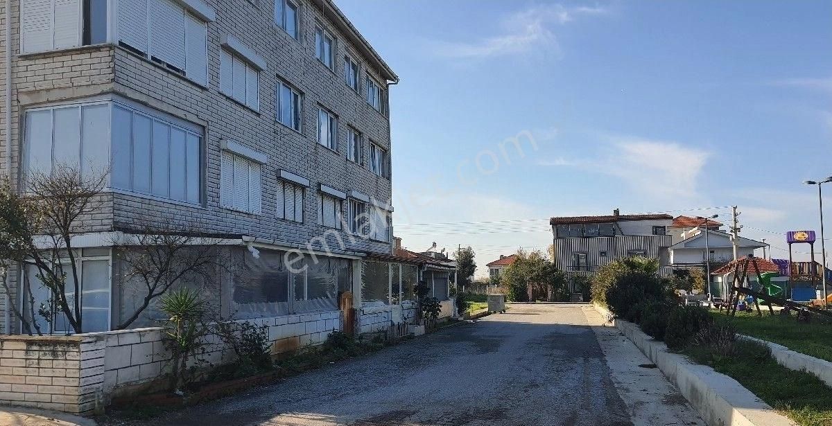 Altınkum Sitesinde Denize Sıfır Köşe Binada Satılık 2+1 Daire - Görsel 18