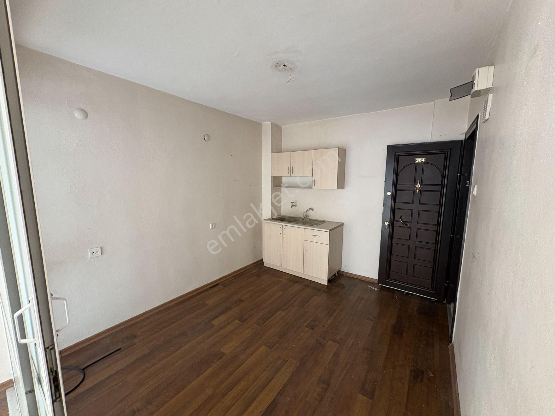 Karşıyaka Çarşısı İzban Yakını, Asansörlü İşhanında Kiralık Ofis - Görsel 4