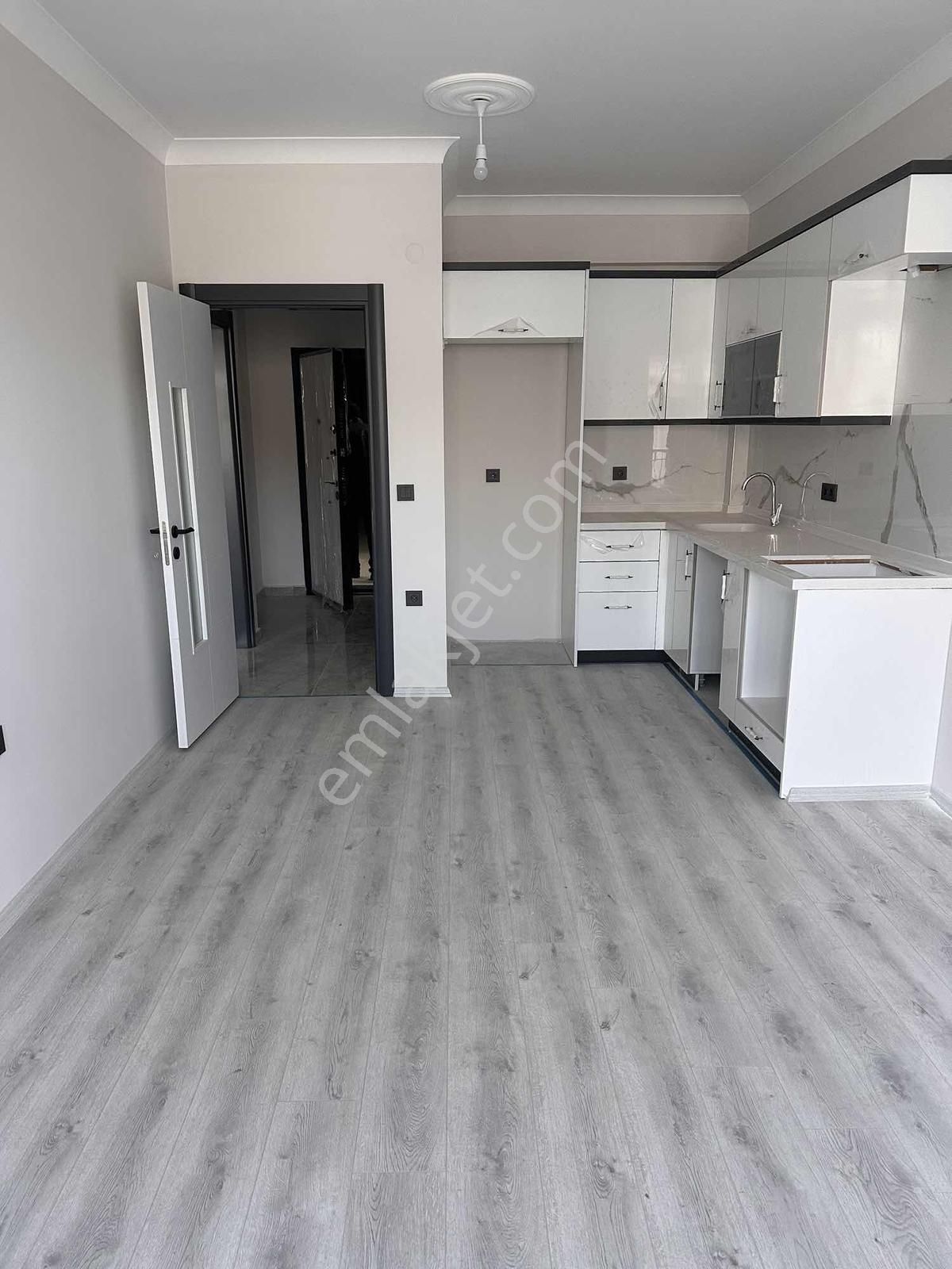 Kemalpaşa Mah. 1+1 Büyük Geniş Ferah İskanlı Daire - Görsel 9