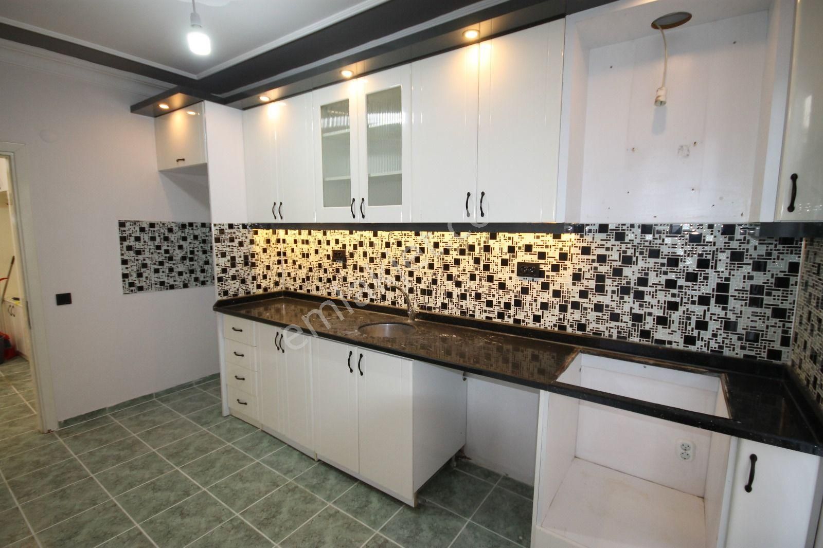 Alanya / Saray Mahallesi 3+1 Geniş Ayrı Mutfak Daire