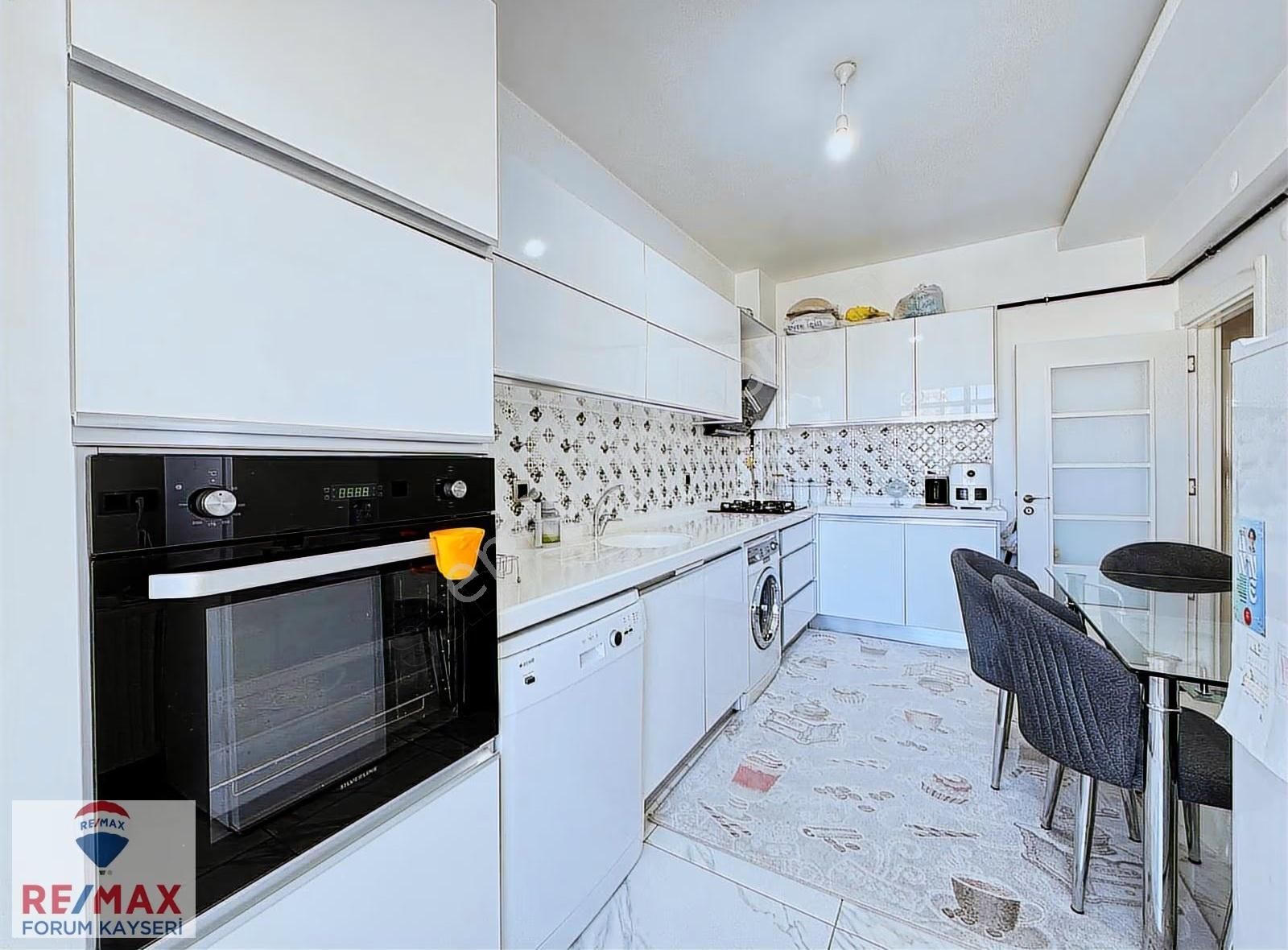 Talas Papatya Caddesi Üzerinde Satılık 3+1 Daire - Görsel 2