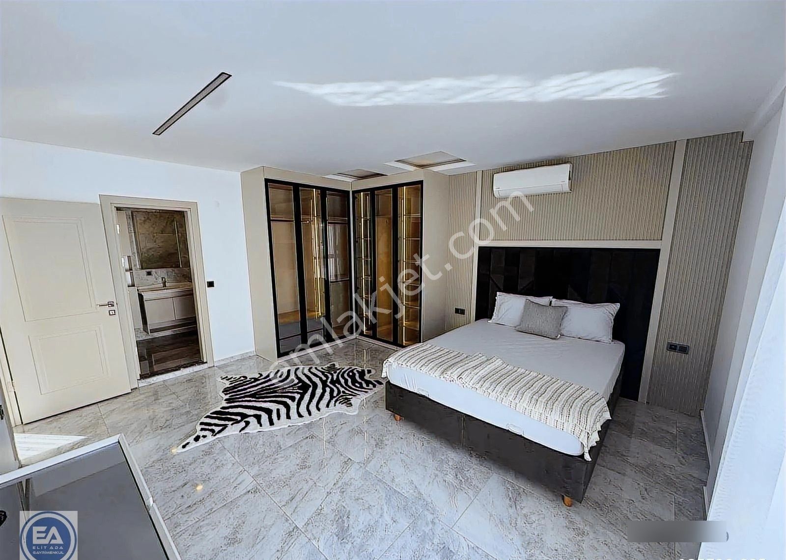 Kuşadası Davutlar Sahilinde Özel Havuzlu Denize Yakın 4+1 - Görsel 7