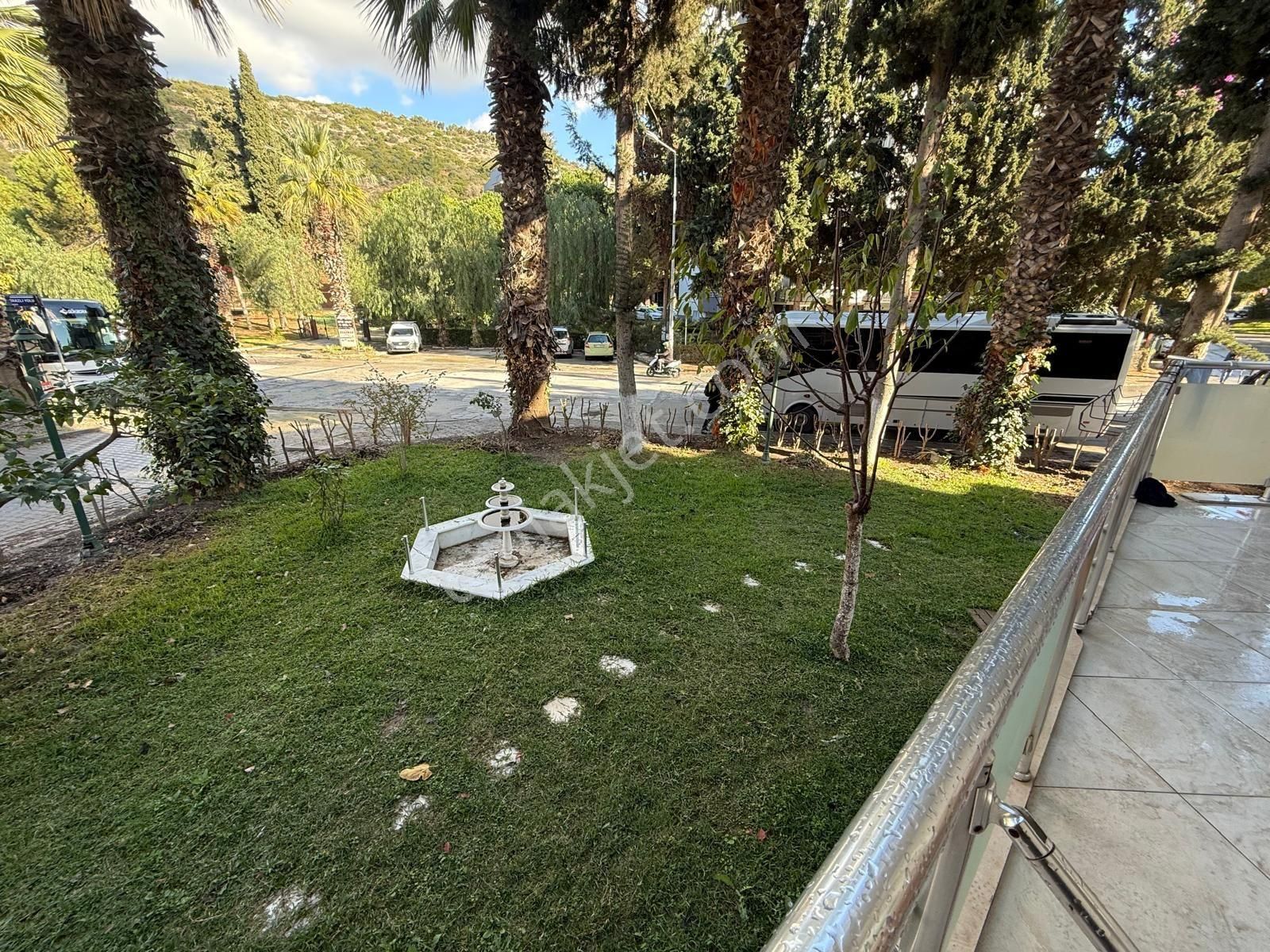 Kuşadası Otogar Arkası Yüksek Giriş 1+1 65 - Görsel 2