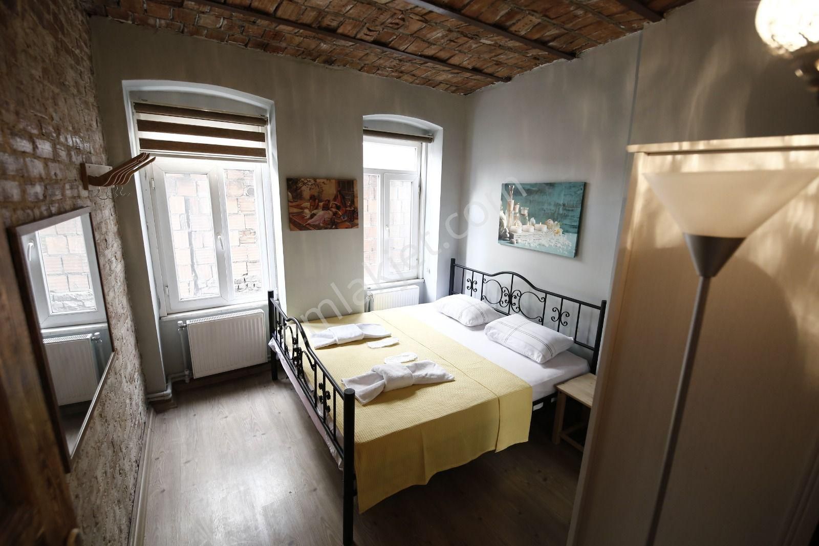 Beyoğlu Cihangir Firuzağada Kiralık Daire Full Eşyalı Yüksek Tavanlı 2+1 - Görsel 11