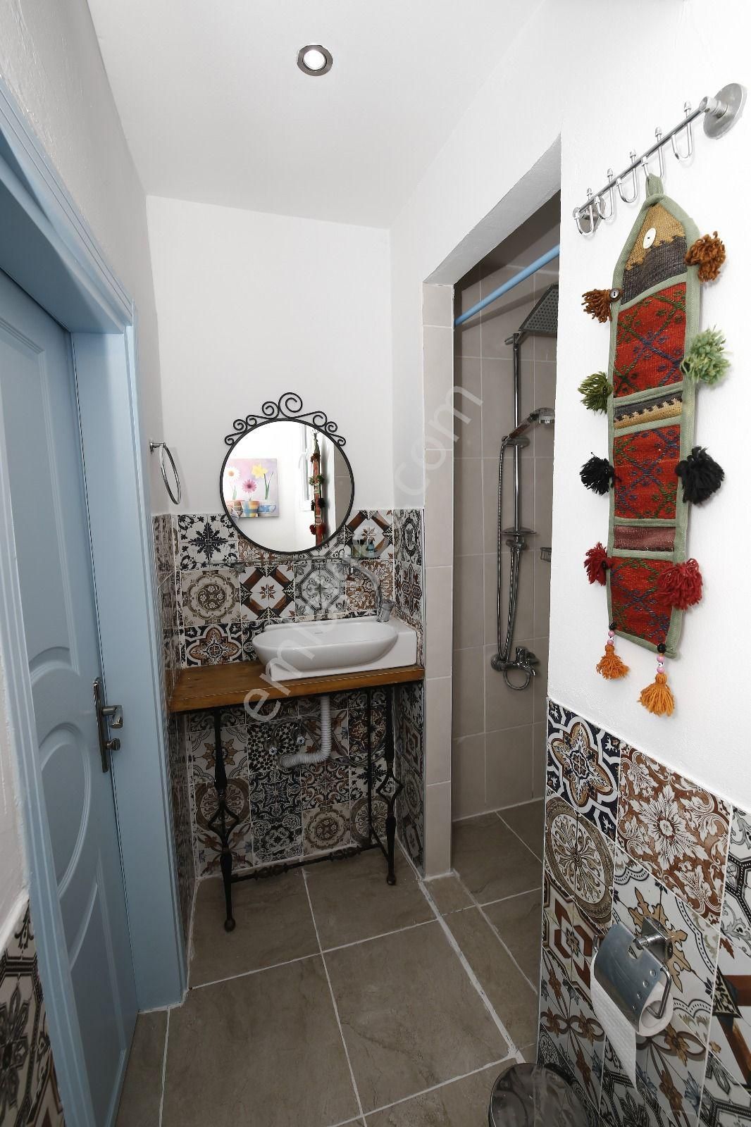 Beyoğlu Cihangir Firuzağada Kiralık Daire Full Eşyalı Yüksek Tavanlı 2+1 - Görsel 5