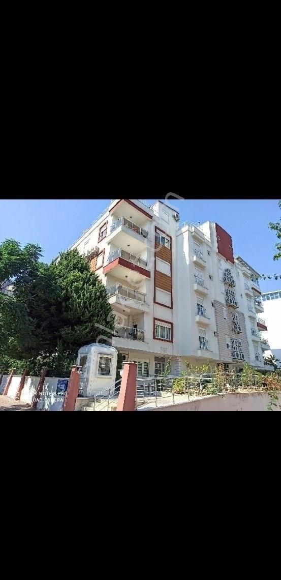 Konyaaltı Limanda Havuzlu Kapalı Otoparklı 2+1 Eşyalı Kiralık Daire