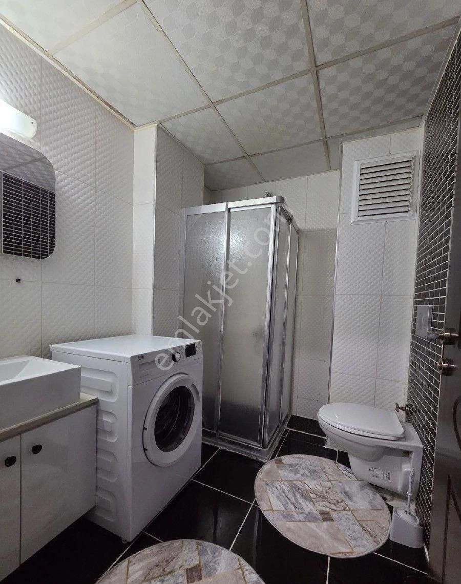 Konyaaltı Limanda Havuzlu Kapalı Otaparklı 1+1 Eşyalı Kiralık Daire - Görsel 12
