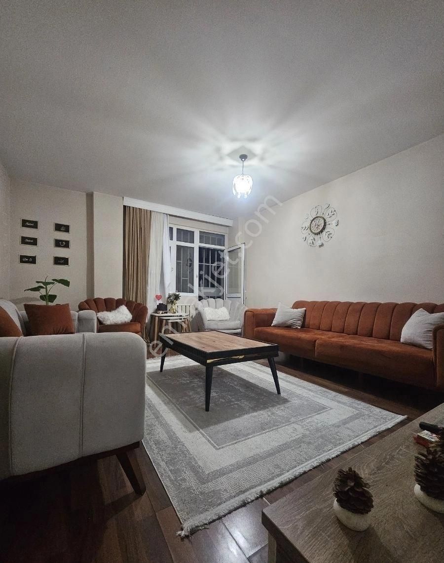 Bagcılar Yüzyıl 42 Evler Mah Satılık Daire Parkın Yanında - Görsel 2