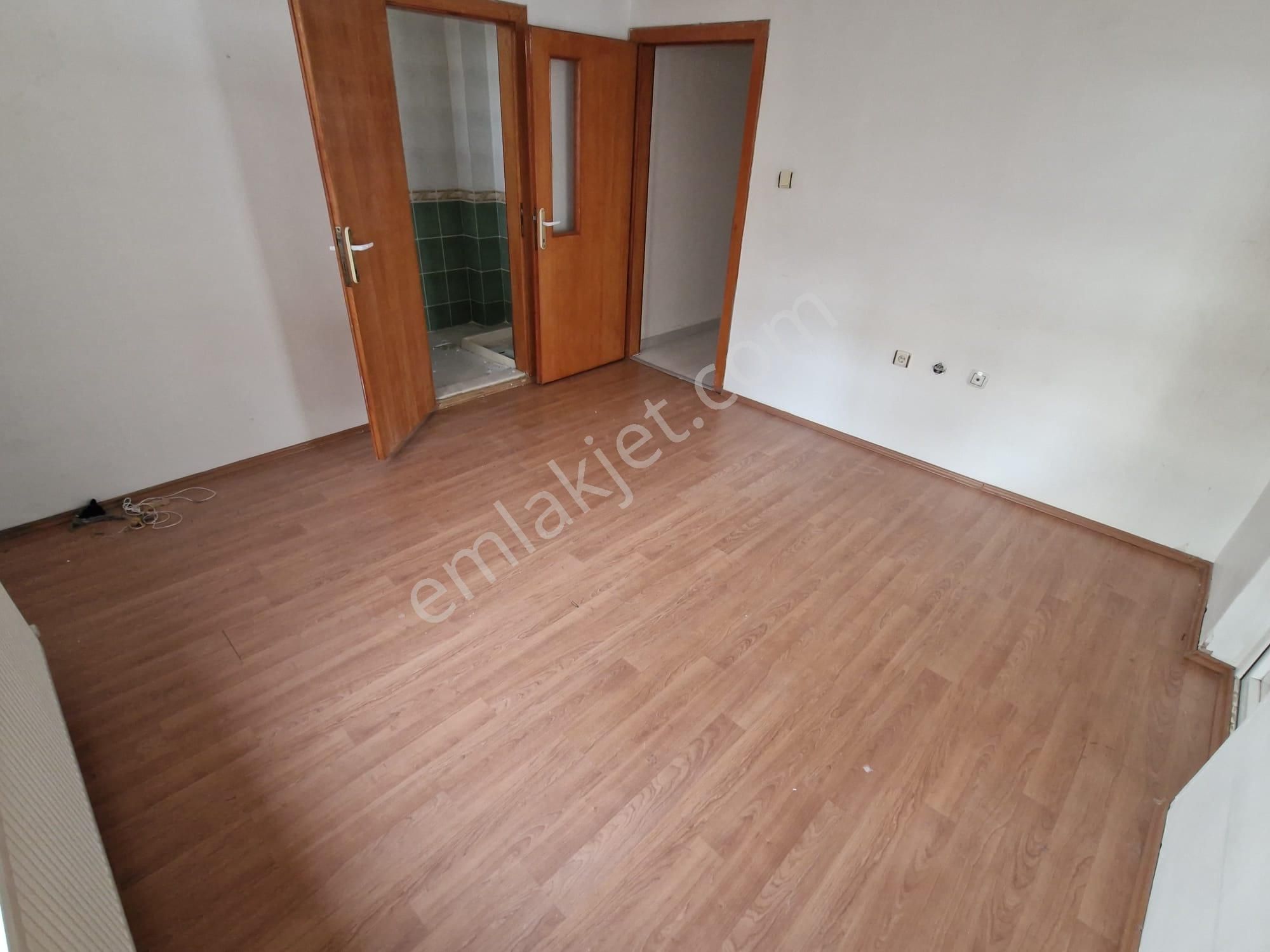 Birlik Mahallesi 393. Cadde Üzerinde Ara Kat Boş Satılık 3+1 Kupon Daire.......... - Görsel 19