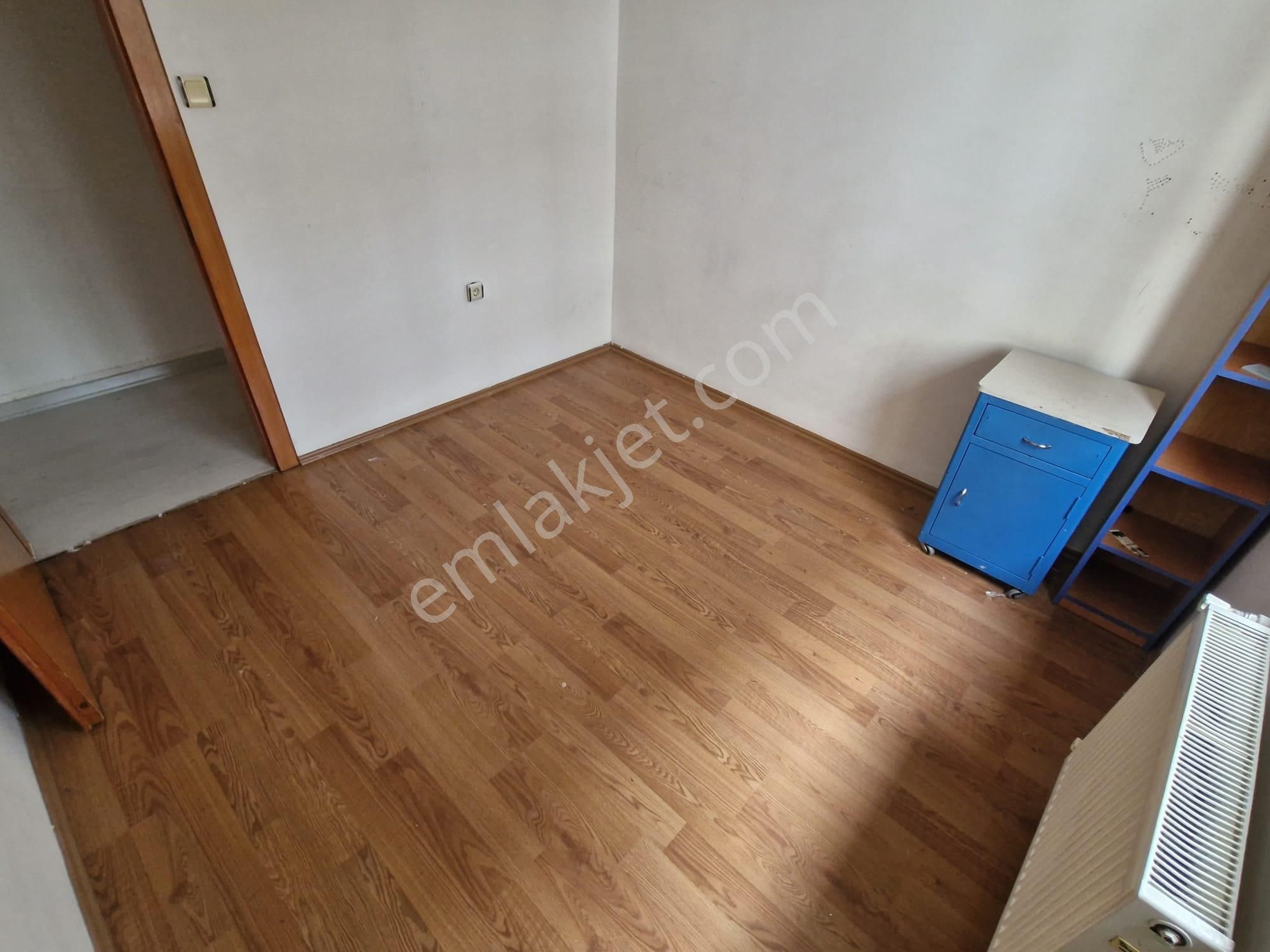 Birlik Mahallesi 393. Cadde Üzerinde Ara Kat Boş Satılık 3+1 Kupon Daire.......... - Görsel 14