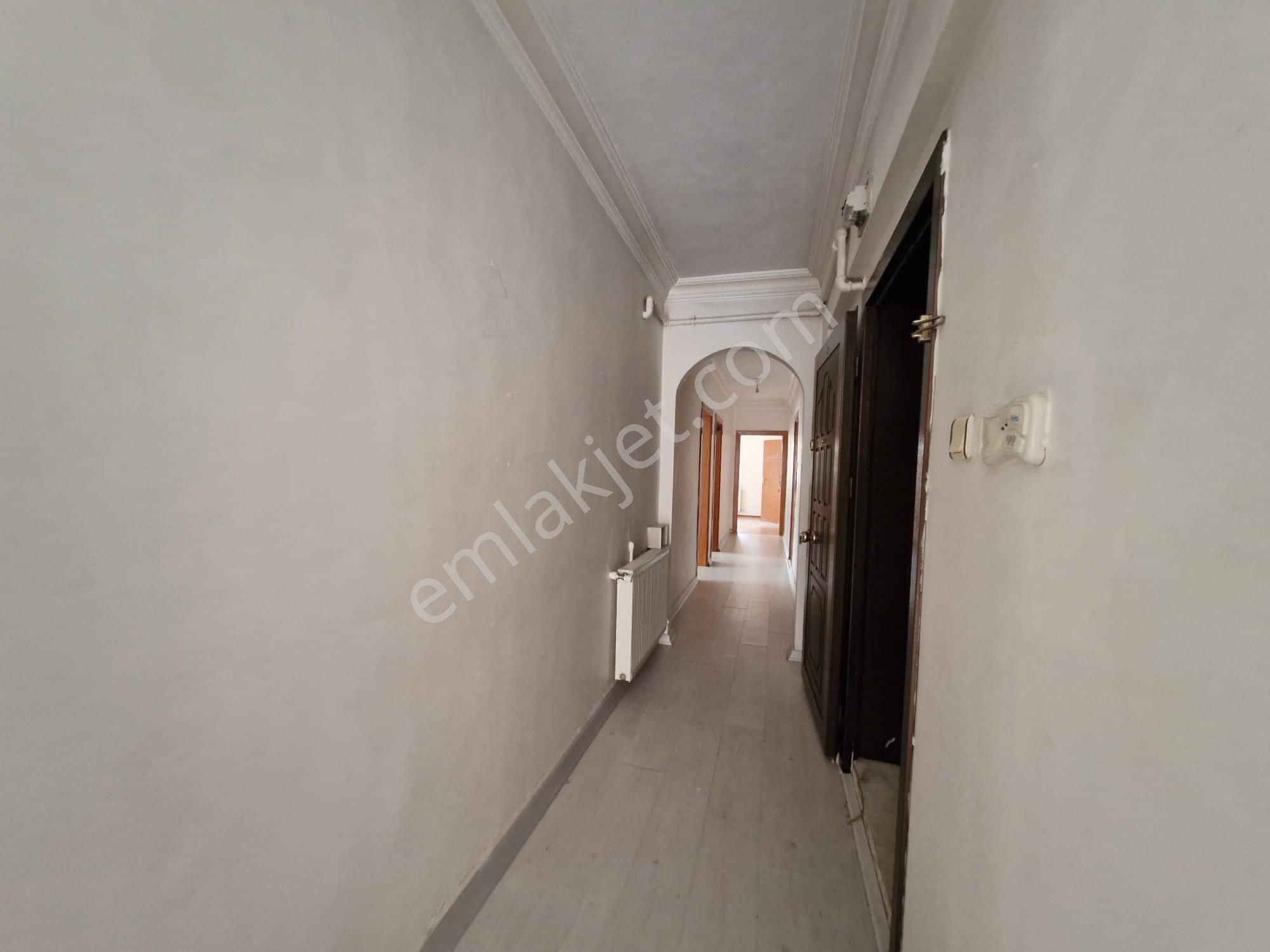 Birlik Mahallesi 393. Cadde Üzerinde Ara Kat Boş Satılık 3+1 Kupon Daire.......... - Görsel 2