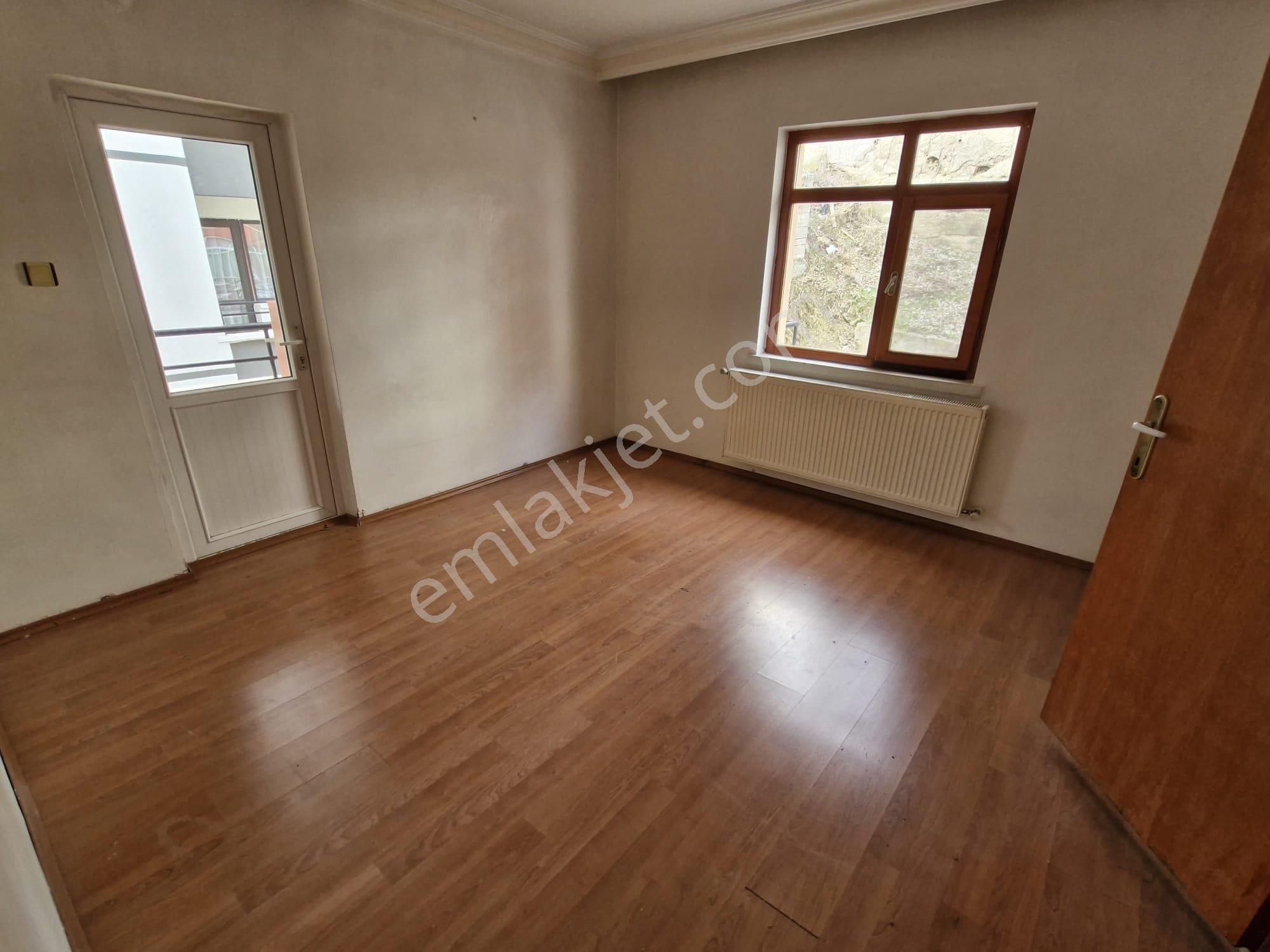 Birlik Mahallesi 393. Cadde Üzerinde Ara Kat Boş Satılık 3+1 Kupon Daire.......... - Görsel 17