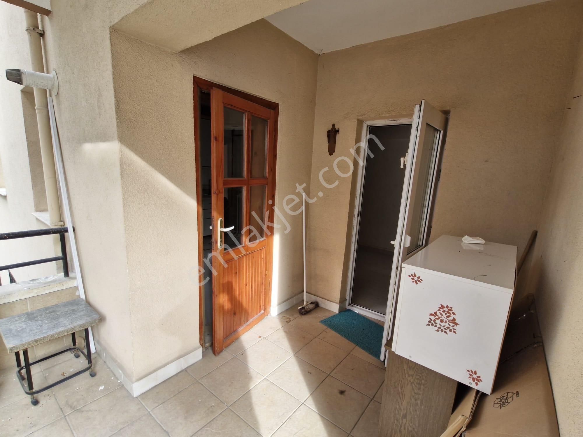 Birlik Mahallesi 393. Cadde Üzerinde Ara Kat Boş Satılık 3+1 Kupon Daire.......... - Görsel 12