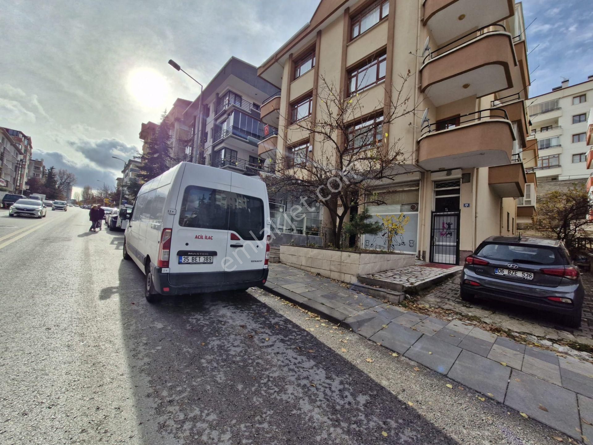 Birlik Mahallesi 393. Cadde Üzerinde Ara Kat Boş Satılık 3+1 Kupon Daire.......... - Görsel 27