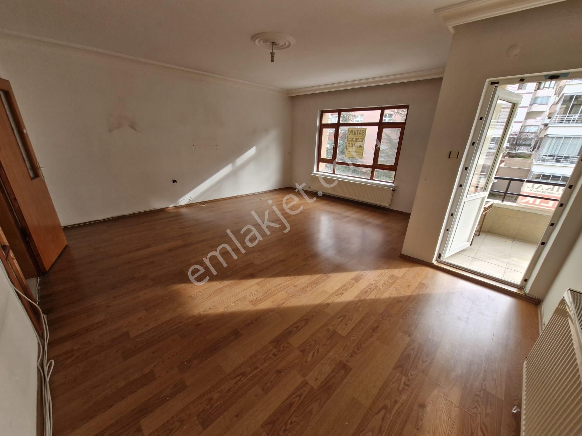 Birlik Mahallesi 393. Cadde Üzerinde Ara Kat Boş Satılık 3+1 Kupon Daire.......... - Görsel 7