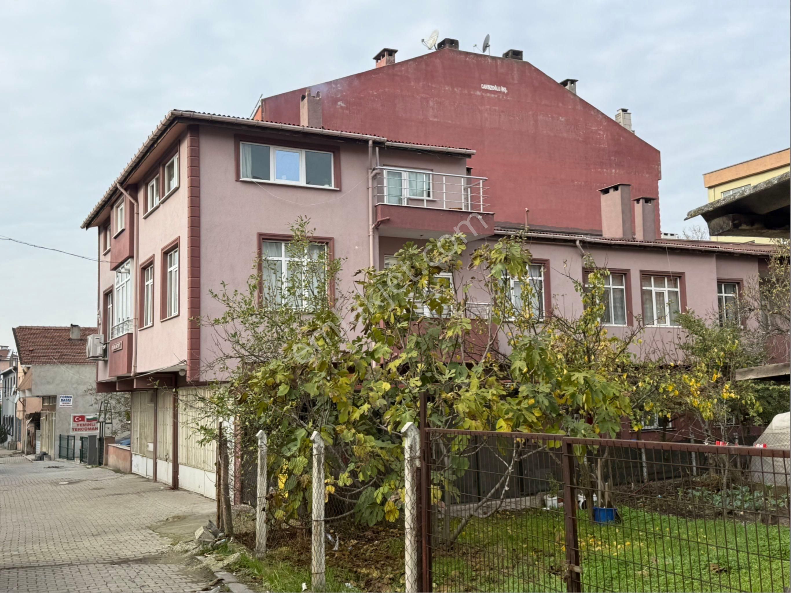 Şeyhsinan Mahallesinde Servi Güzergahına Yürüme Mesafesinde