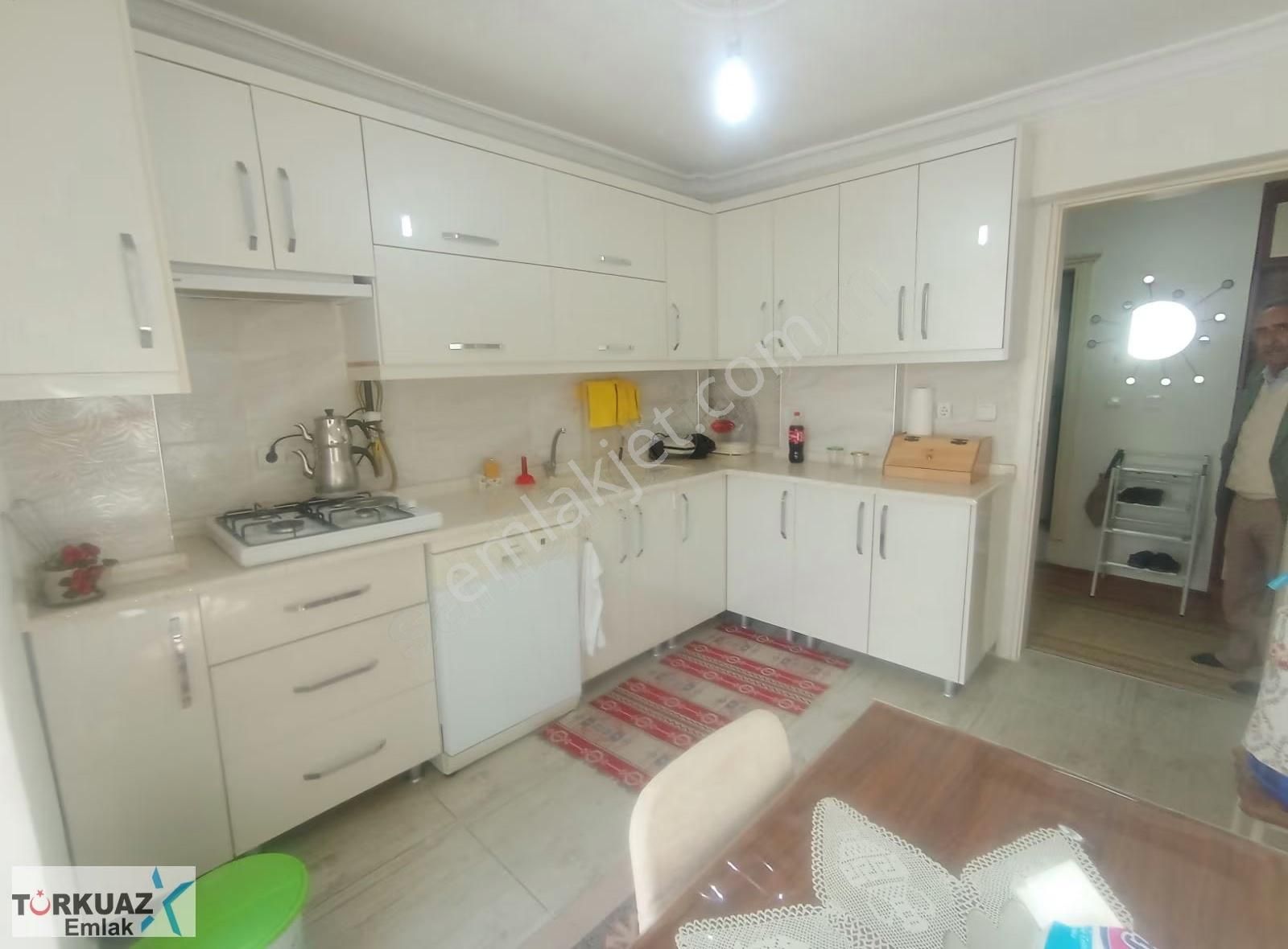 Torbalı İzban Yakın 3+1 Ara Kat Site İçi Yapılı Güney Cepe Daire