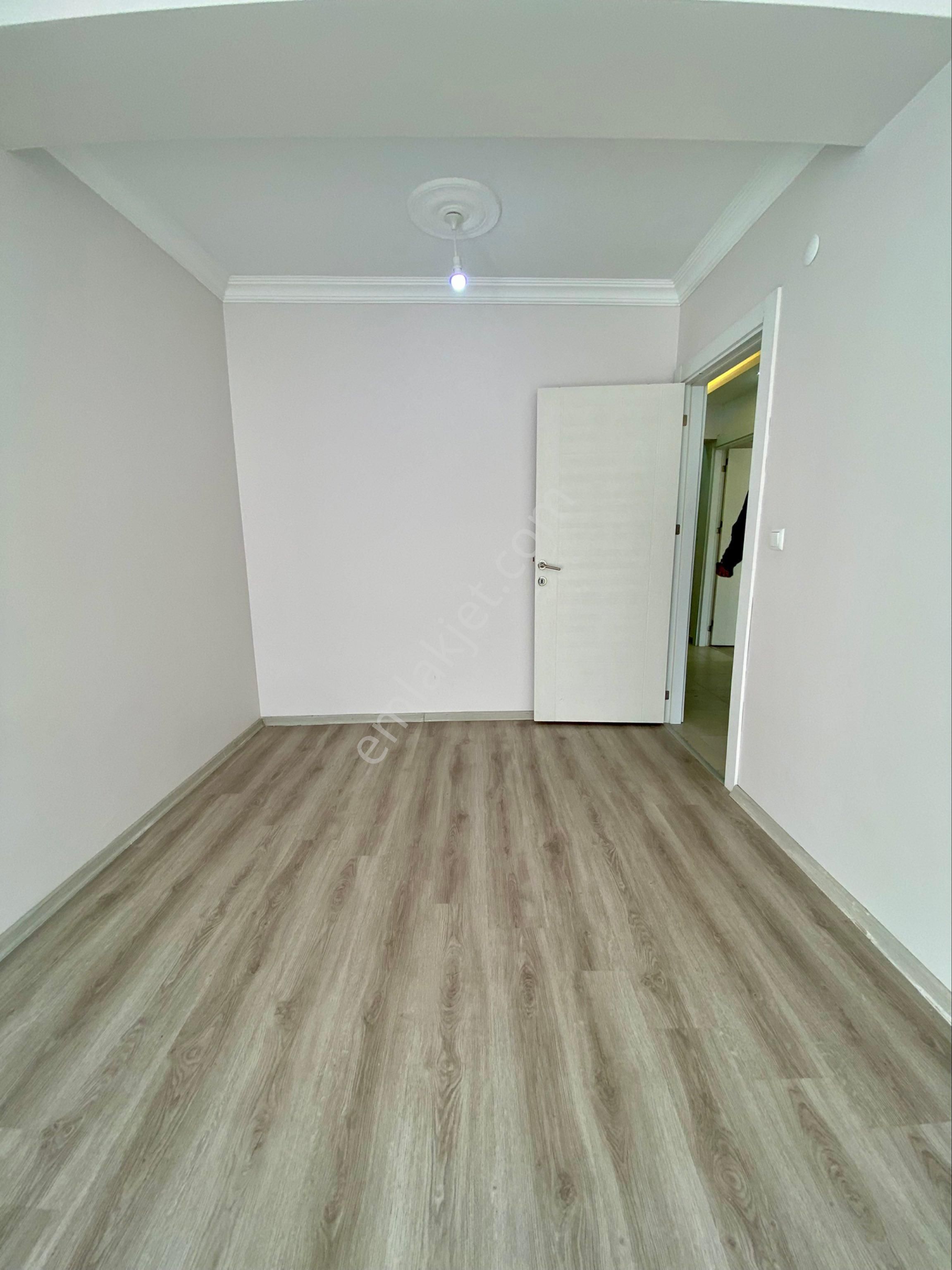 Yeşilyurt Cd. Yanı Merkezde Otoparklı Yeni Bina 2+1 - Görsel 22