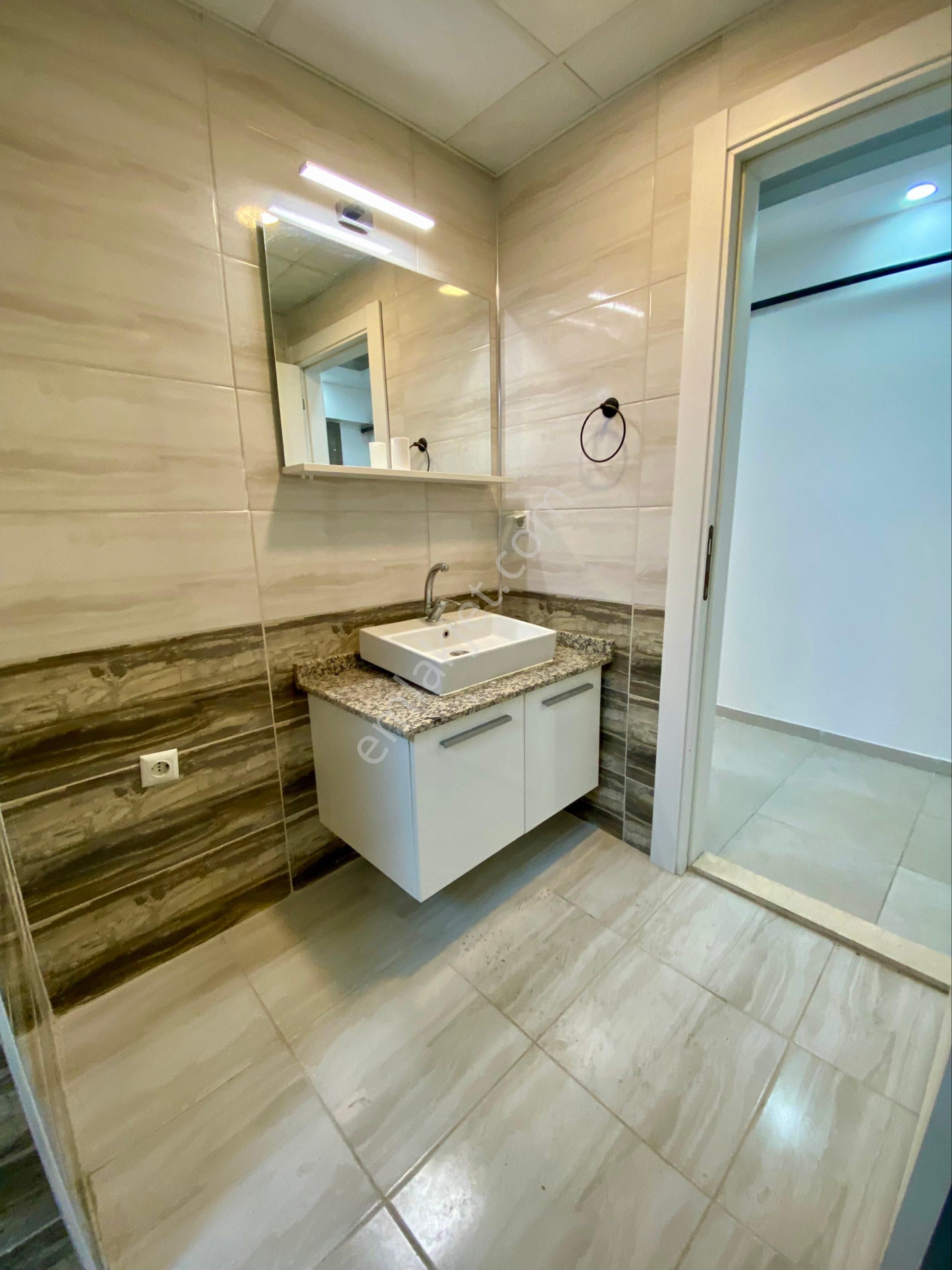 Yeşilyurt Cd. Yanı Merkezde Otoparklı Yeni Bina 2+1 - Görsel 27