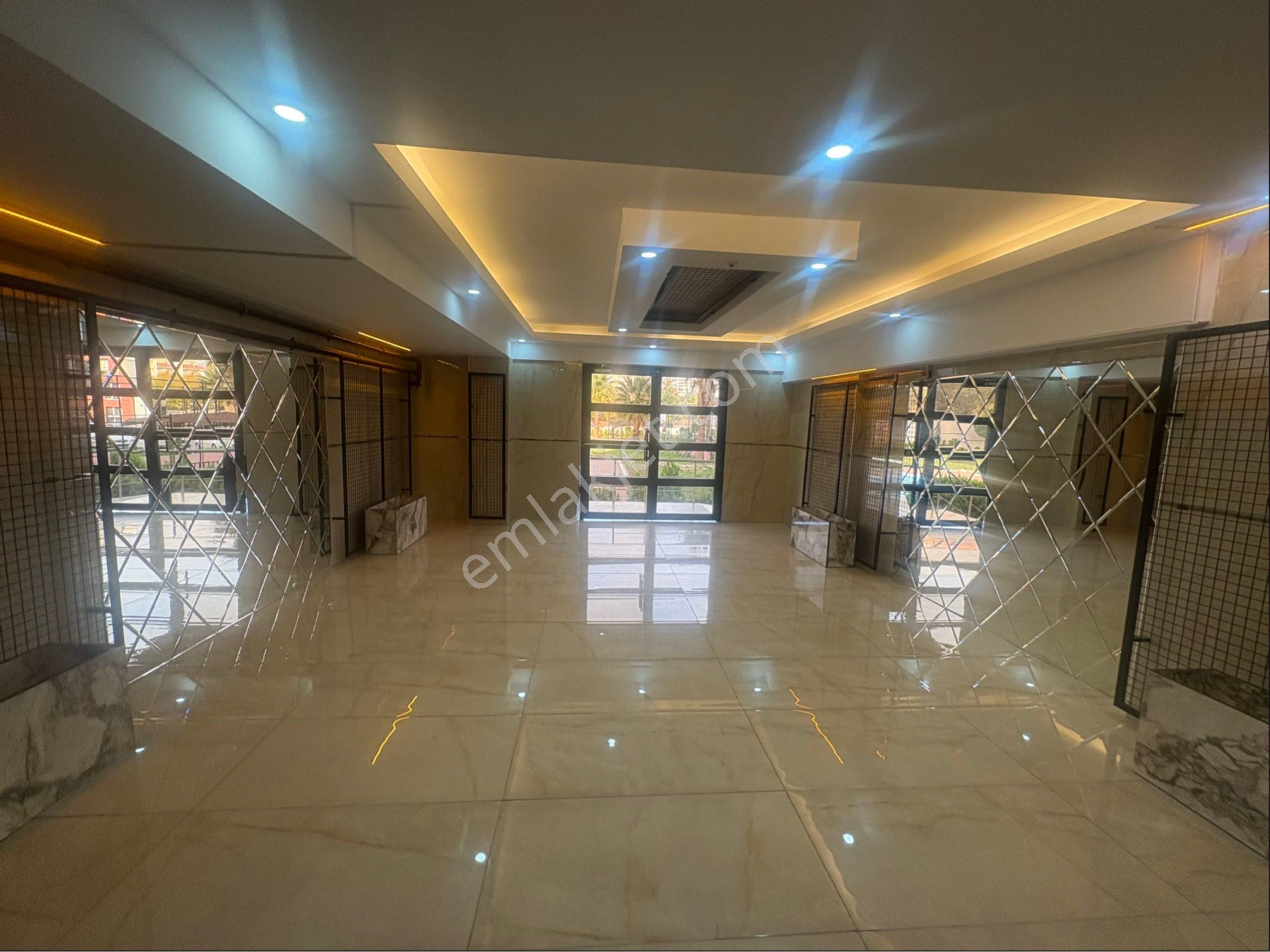 Azur Gayrimenkulden Havuzlu Güvenlikli Sitede Satılık 1+1 Daire - Görsel 2