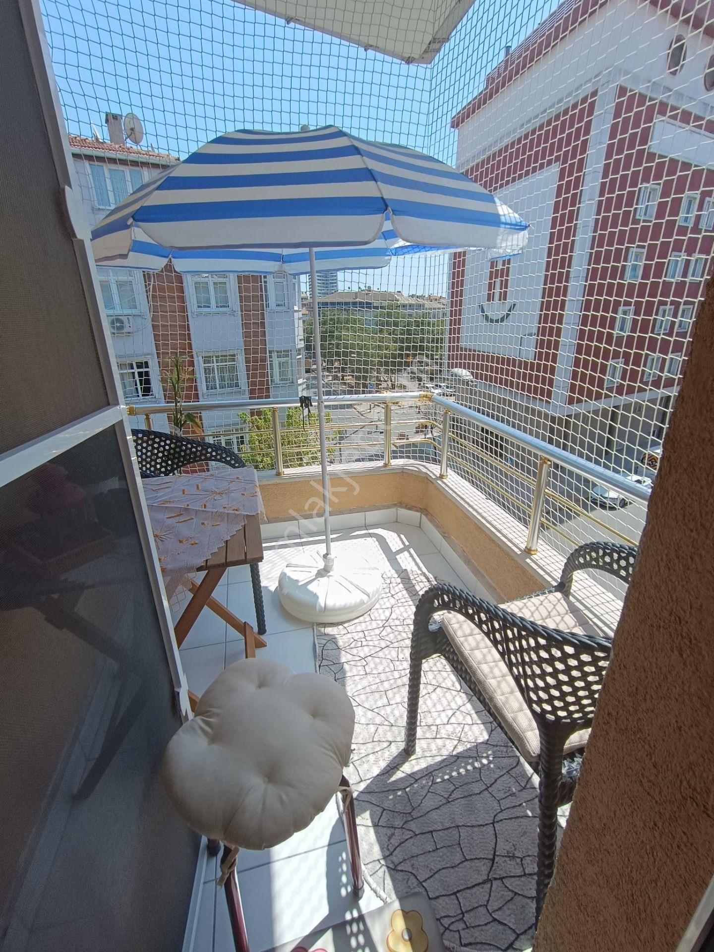 Avcılar Üniversite Mahallesi Metrobüse Komşu Satılık 2+1 Satılık Daire - Görsel 2