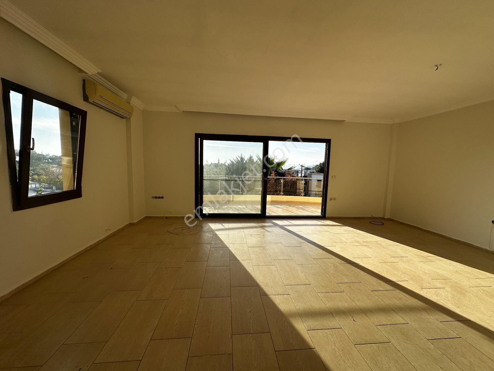 Bodrum Kumbahçede Kısmi Deniz Manzaralı Dubleks Daire - Görsel 3