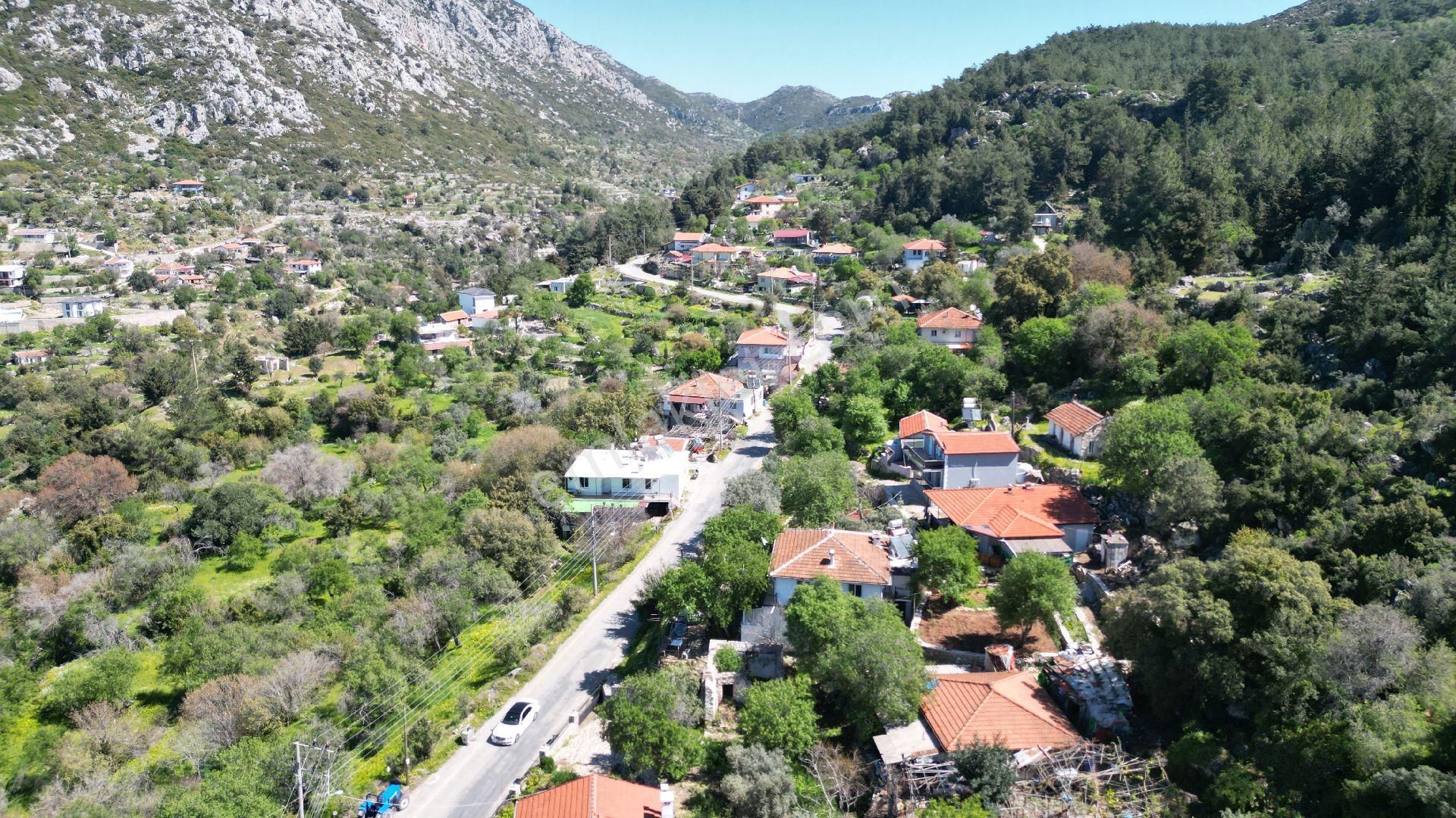 Joker: Marmaris Söğüt Merkezde Satılık Köy Evi - Görsel 4