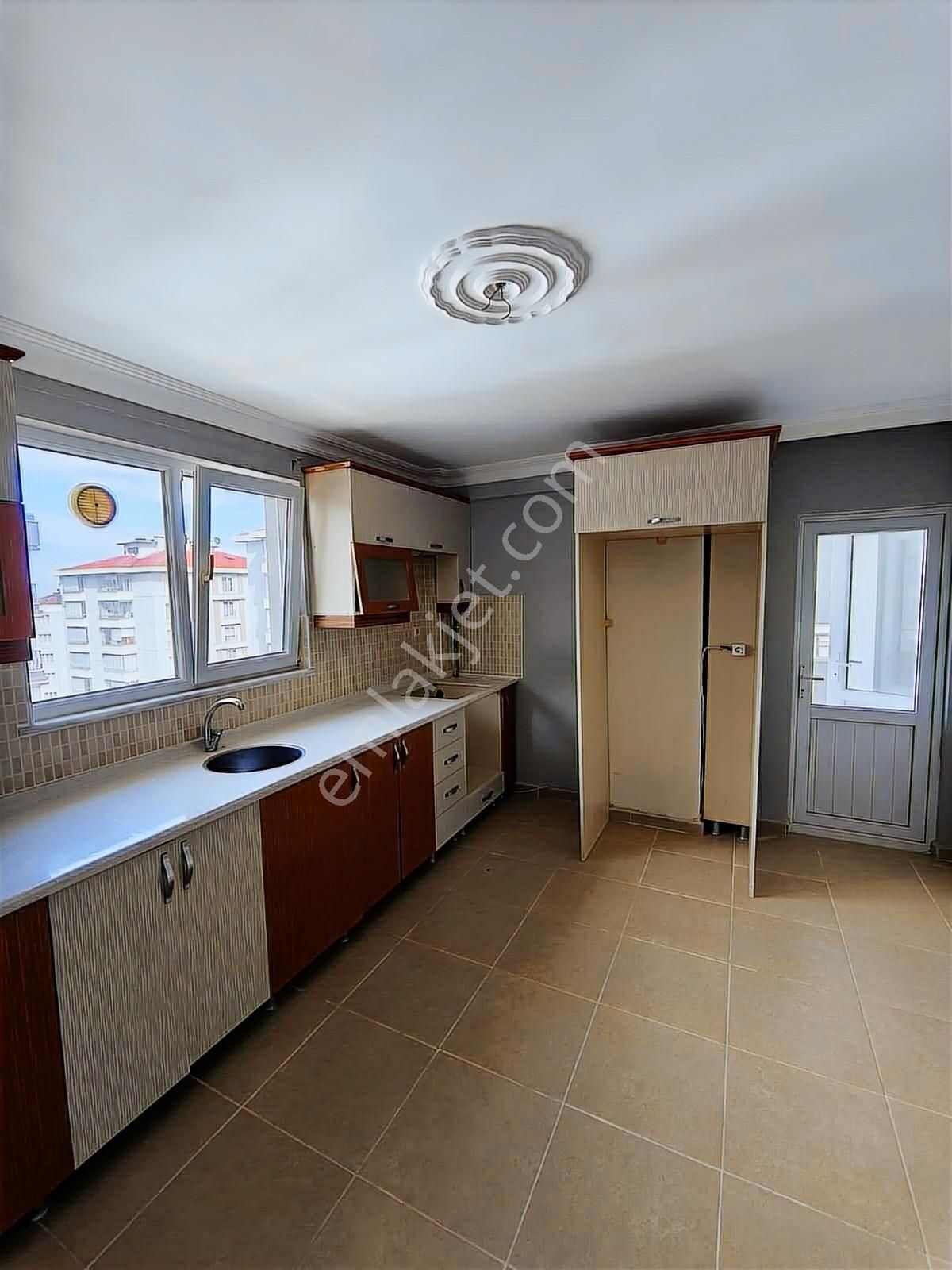 Truva'dan Vatan Caddesine Yakın 3+1 Satılık Daire - Görsel 18