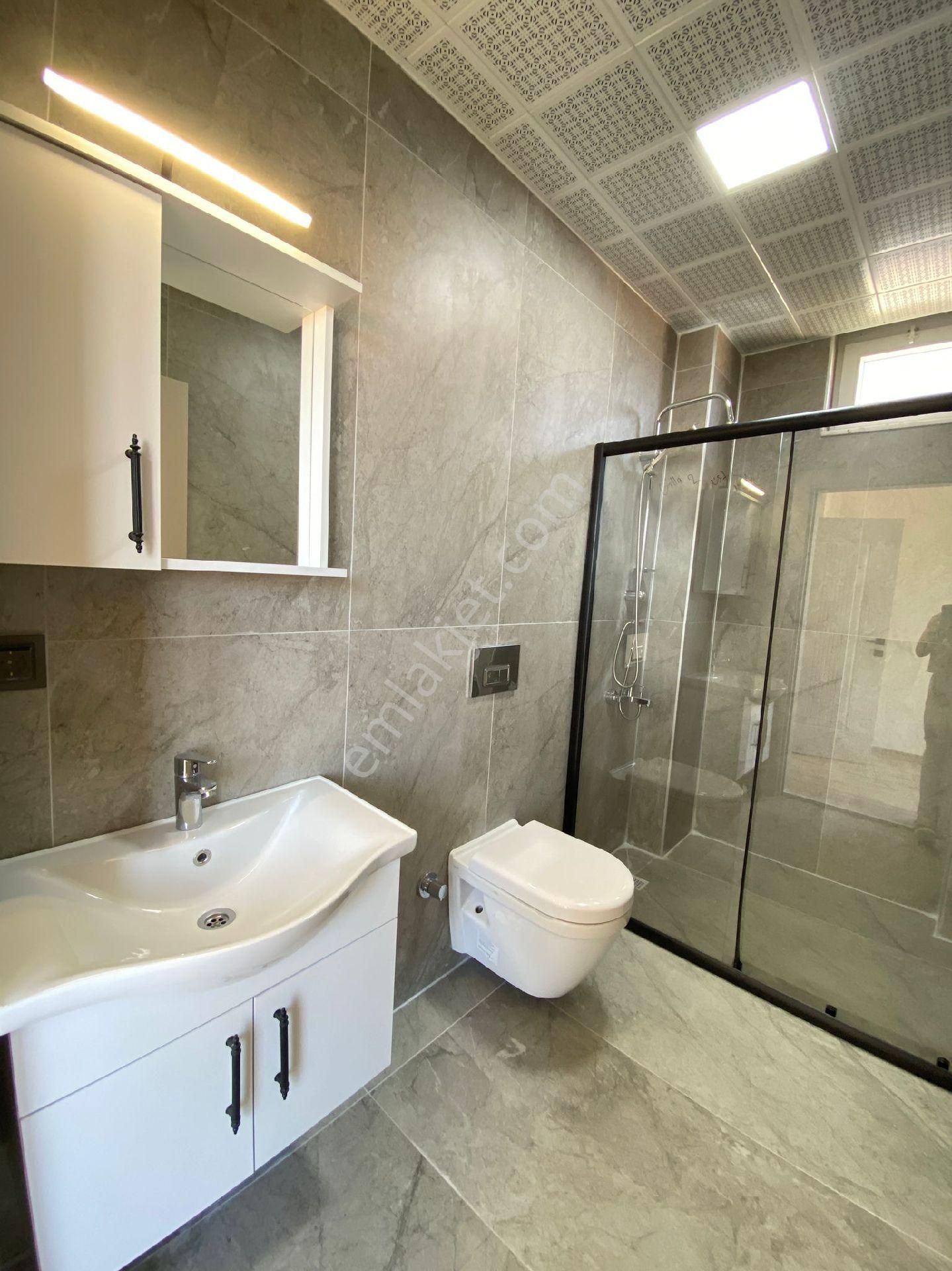 Yenikoyde Satılık 4+1 Villa - Görsel 13