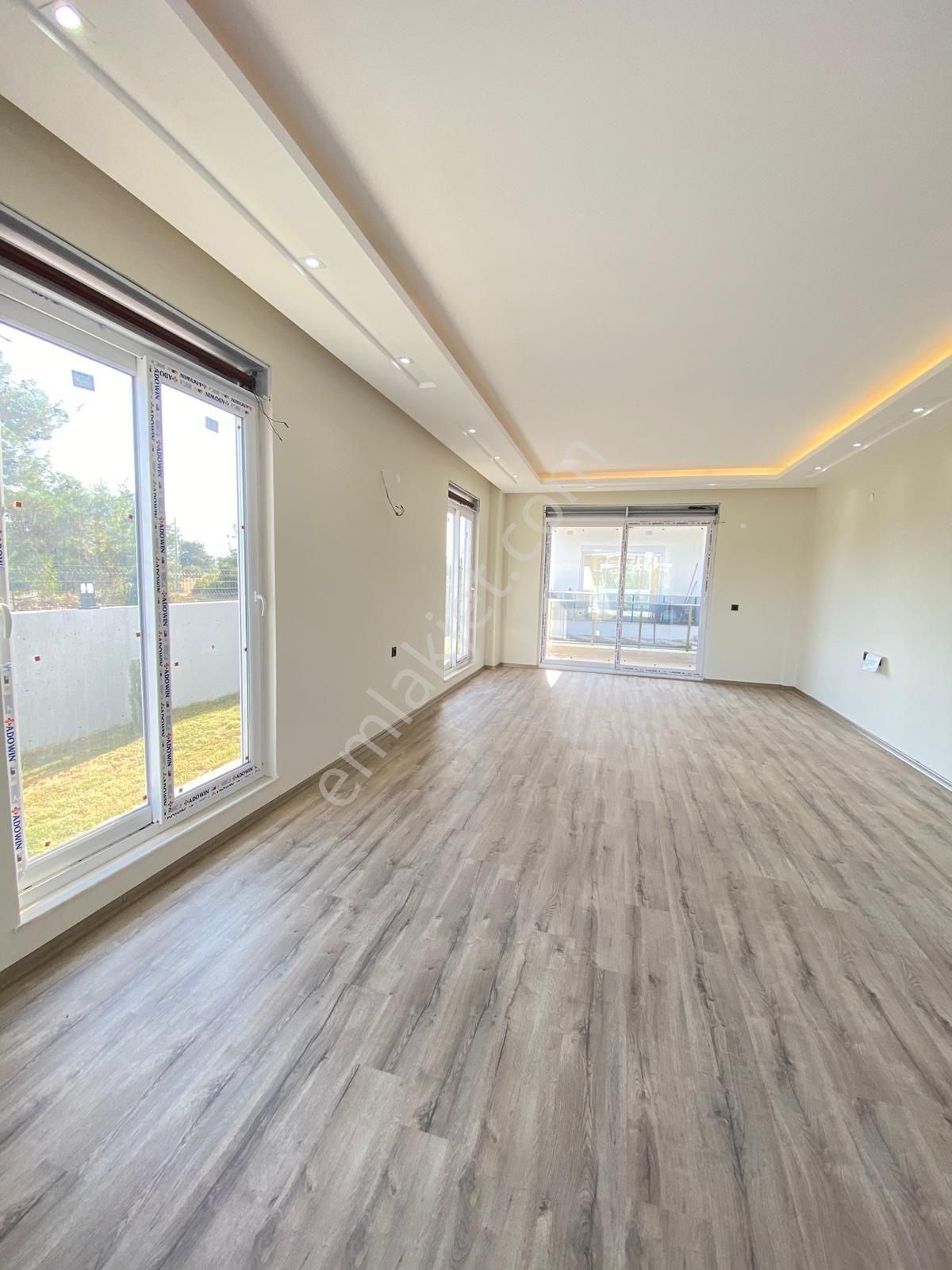 Yenikoyde Satılık 4+1 Villa - Görsel 5