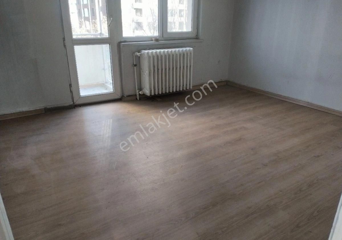 Zeliş Emlak'tan Yenimahalle Y.kemalde 3.kat (arakat) Kombili Şehir Hastanesi Ve Aybü Yakını - Görsel 10