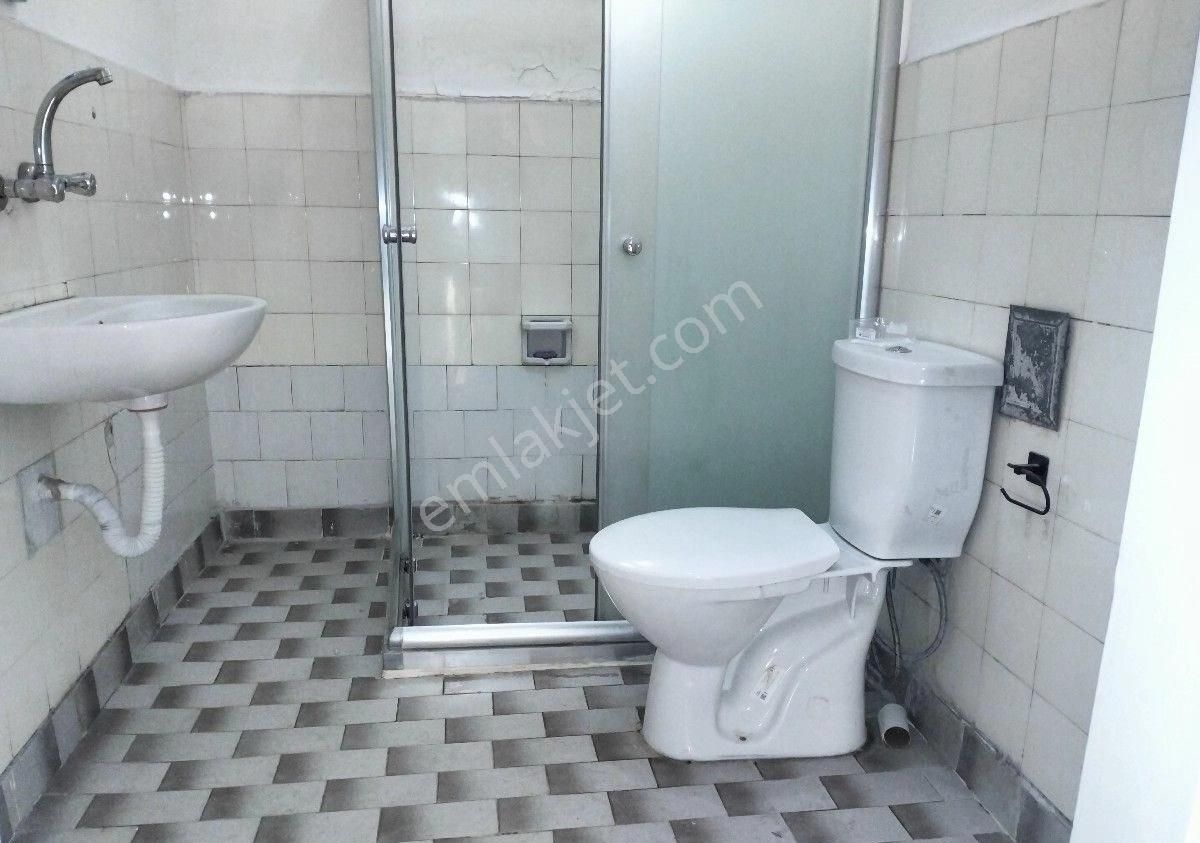 Zeliş Emlak'tan Yenimahalle Y.kemalde 3.kat (arakat) Kombili Şehir Hastanesi Ve Aybü Yakını - Görsel 2