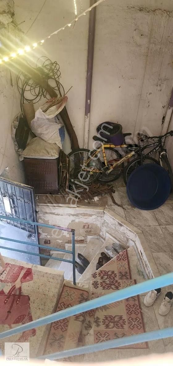 Tire Prestijden Satılık Çarşıya Yakın Büyük Müstakil Ev - Görsel 10