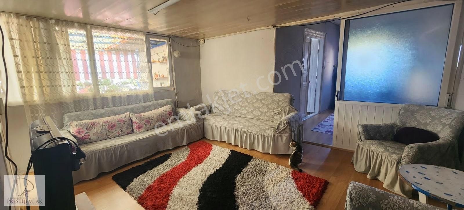 Tire Prestijden Satılık Çarşıya Yakın Büyük Müstakil Ev - Görsel 15