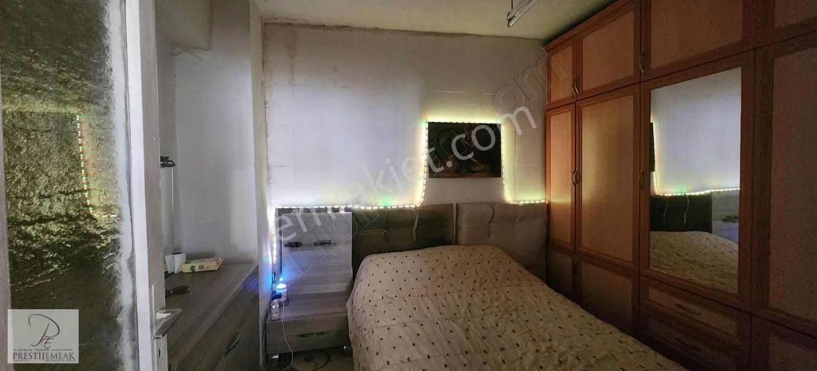 Tire Prestijden Satılık Çarşıya Yakın Büyük Müstakil Ev - Görsel 8