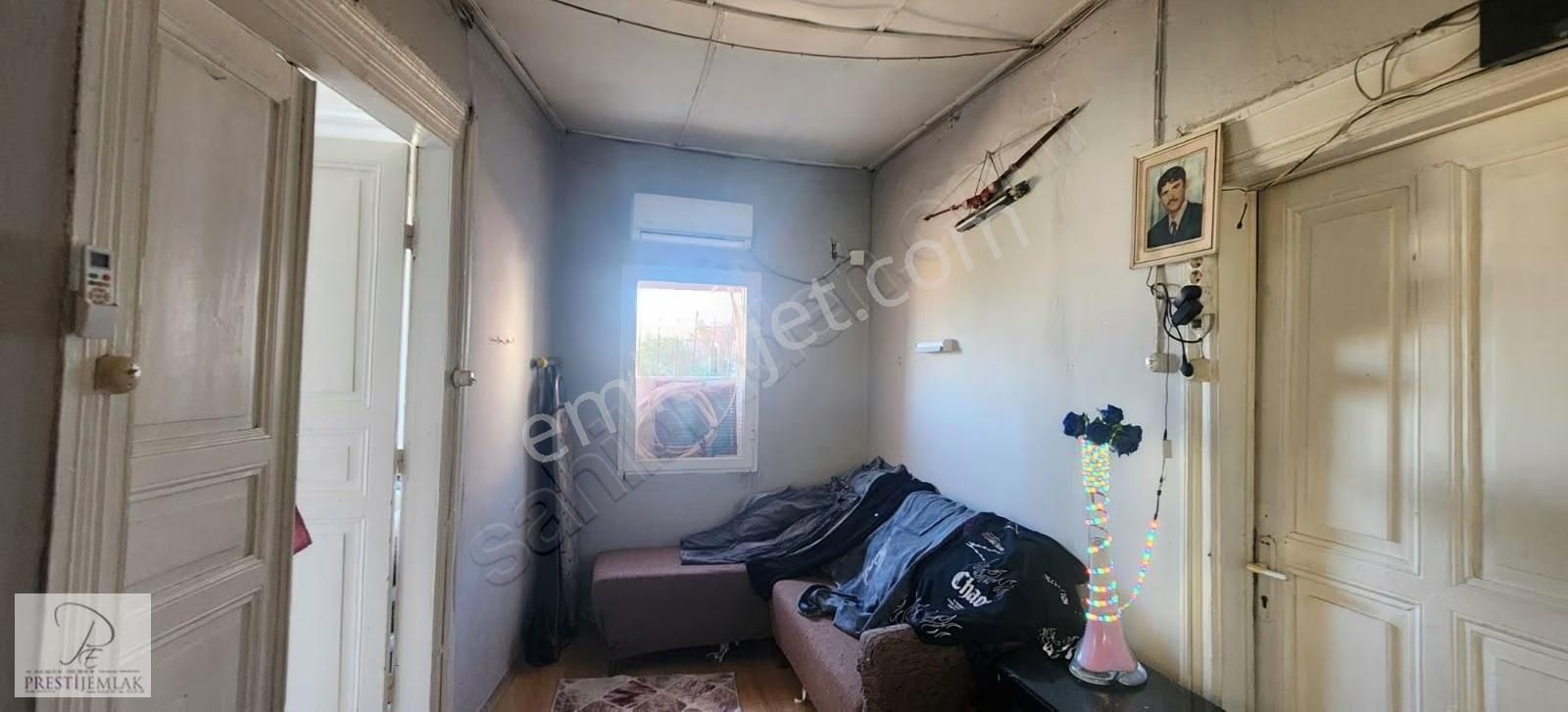 Tire Prestijden Satılık Çarşıya Yakın Büyük Müstakil Ev - Görsel 11