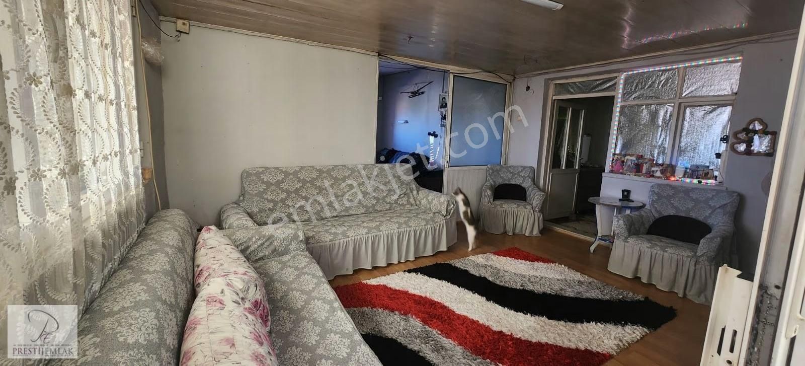 Tire Prestijden Satılık Çarşıya Yakın Büyük Müstakil Ev - Görsel 4