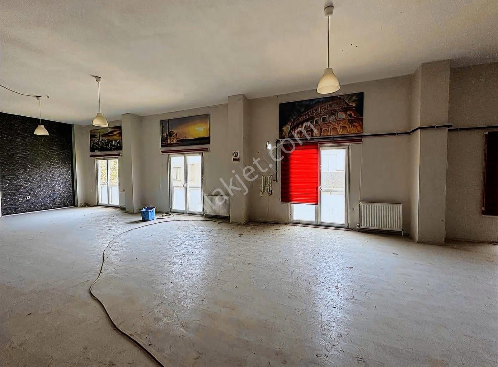 Binamızın Eksi 2de 500m2 Olanyerimiz Cok Amaclı İş İcın Uygun - Görsel 13