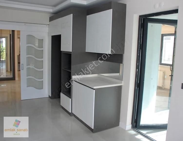 Bağlıcada Merkezi Konum Lüks Satılık 4+1 Daire - Görsel 9
