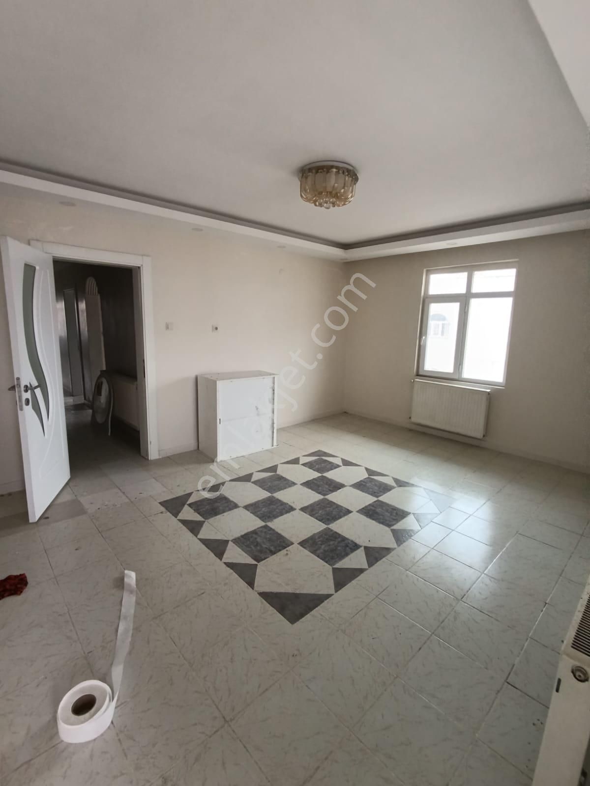 Uygun Emlaktan Köylükentte 5. Kat 4 Oda Kiralık Daire - Görsel 3