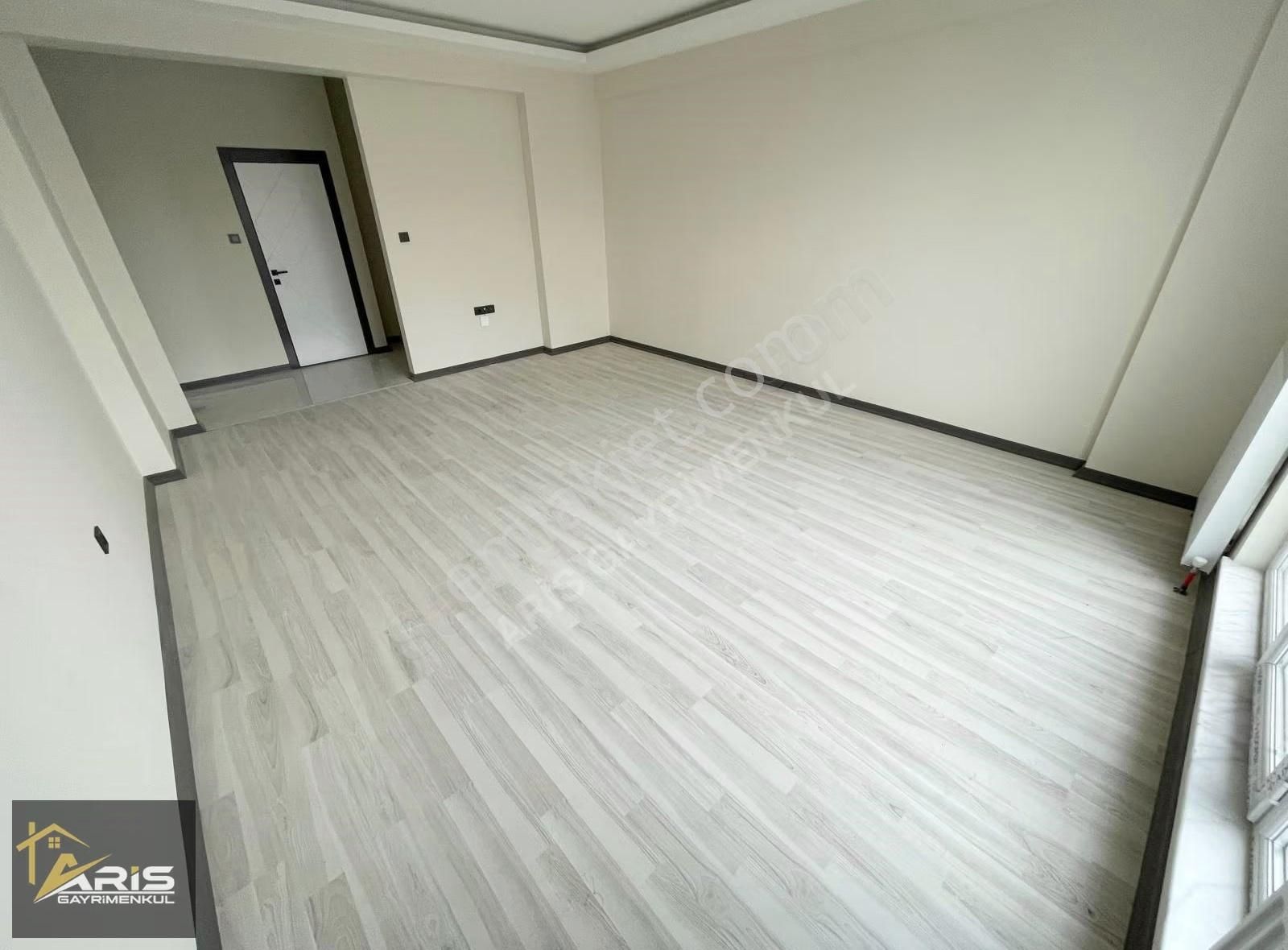 Aris'ten 3.5+1site Konforu İle Şehrin Silüetini Evinize Taşıyın! - Görsel 31