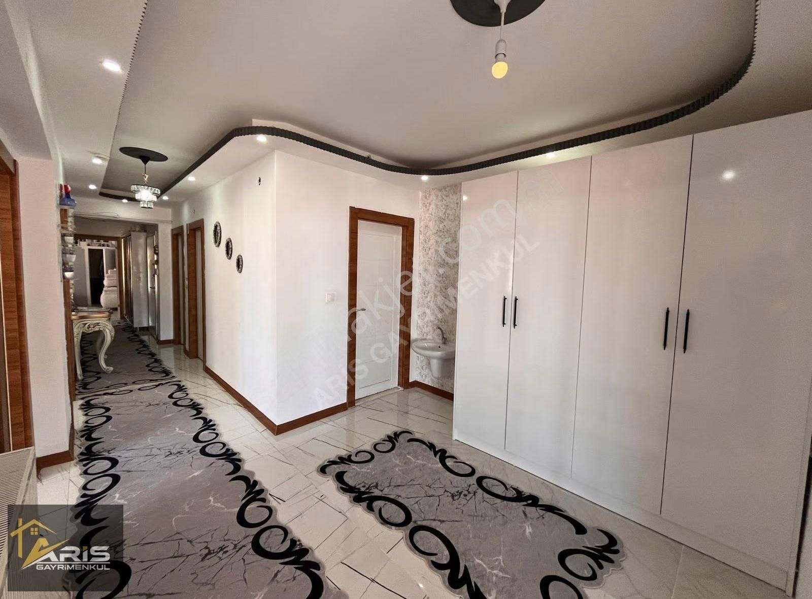 Aristen Konforun Nirvanası! Çift Giriş-çift Mutfaklı 320m²lüx6+2 - Görsel 3