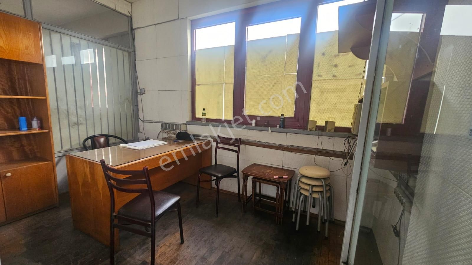 Bayrampaşa Cem İş Merkezin'de Kiralık Dükkan - Görsel 3
