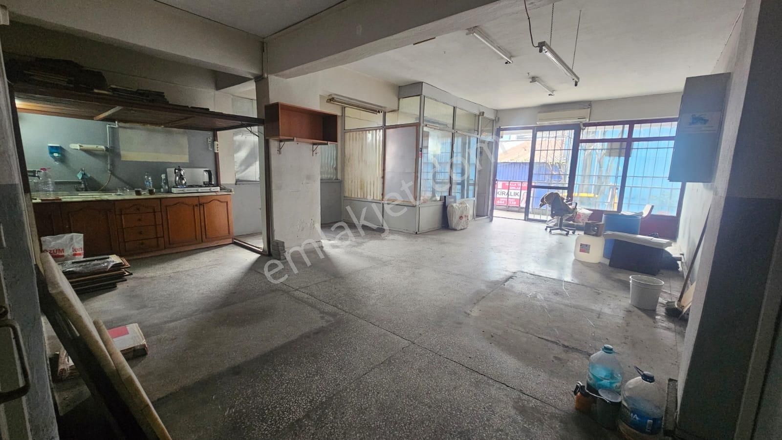 Bayrampaşa Cem İş Merkezin'de Kiralık Dükkan - Görsel 9